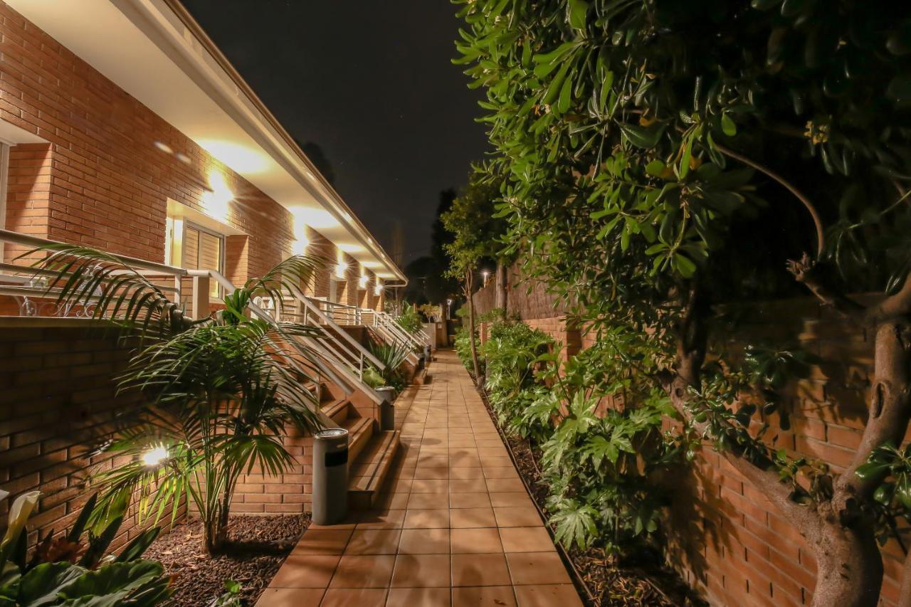 Rambla De Marisol Apartments Castelldefels Bagian luar foto
