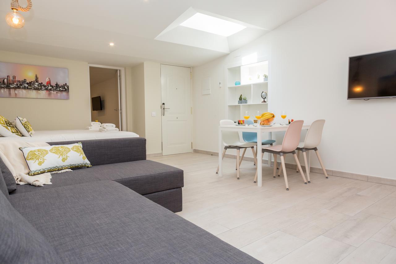 Rambla De Marisol Apartments Castelldefels Bagian luar foto