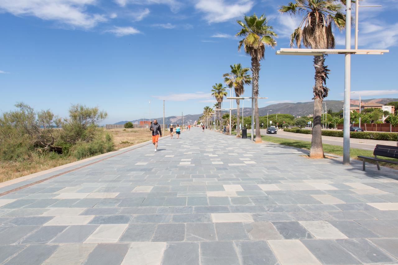 Rambla De Marisol Apartments Castelldefels Bagian luar foto